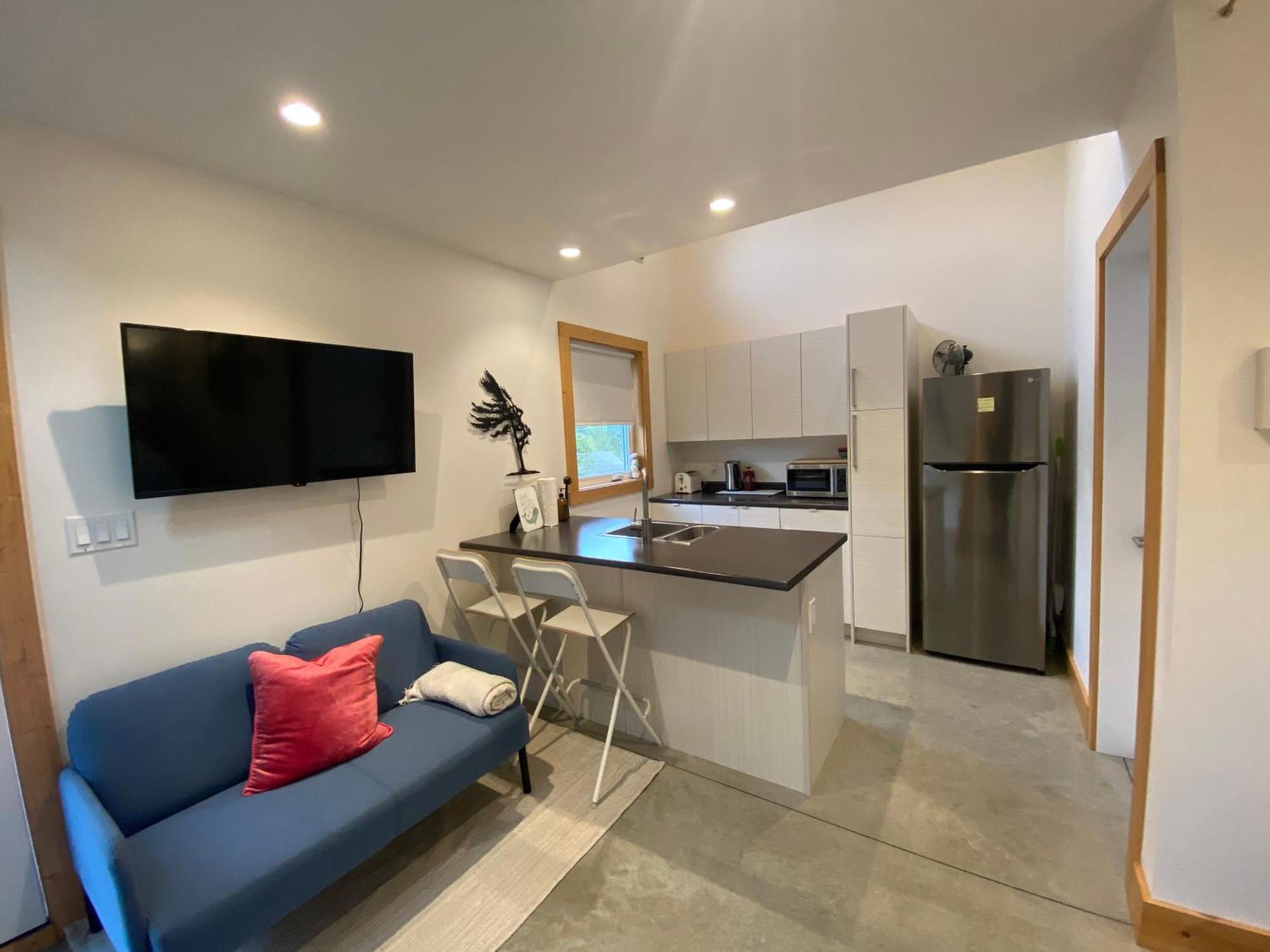 Lucky Creek Guest Suite Ucluelet Exterior foto